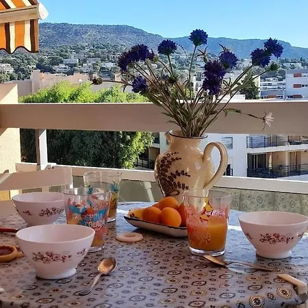 Studio 4 Pers Coeur Du Lavandou 5Mn A Pied Des Plages Le Lavandou Exterior photo