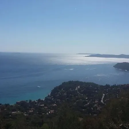Studio 4 Pers Coeur Du Lavandou 5Mn A Pied Des Plages Le Lavandou Exterior photo