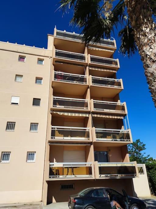 4 Pers Coeur Du Lavandou 5mn A Pied Des Plages Appartamento Le Lavandou